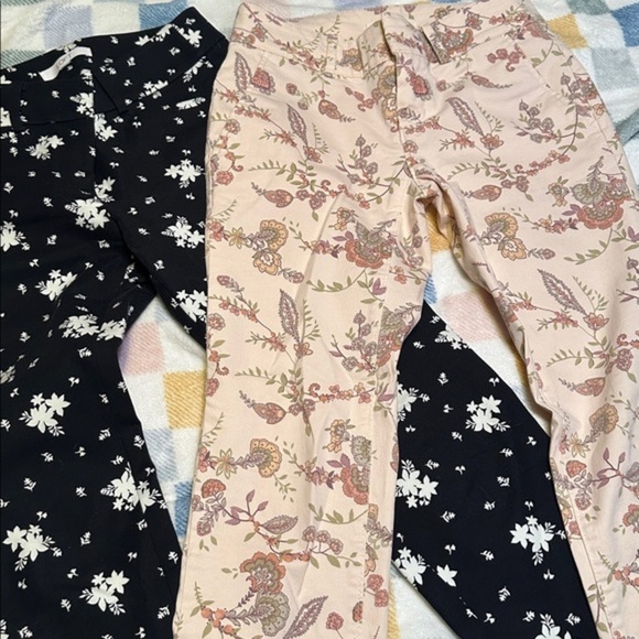 LOFT Pants - LOFT riviera pants Black and Peach Floral Capris 2 PRs size 00P